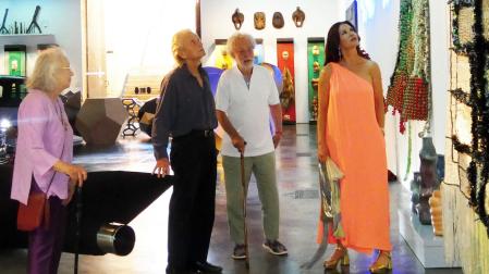 Los actores Michael Douglas y Catherine Zeta-Jones, durante su visita al Museo Sa Bassa Blanca (Mallorca)