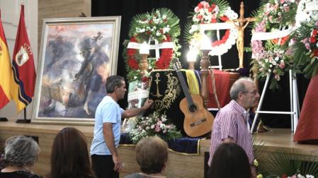 Detalle de la capilla ardiente del guitarrista, Manolo Sanlúcar