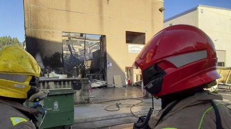 Bomberos de Galicia en la extinción de un incendio anterior