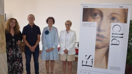 De izda. a dcha.: Raquel Andueza, directora artística de la SMADE; Regino Etxabe, concejal de Cultura del Ayuntamiento de Estella; la consejera de Cultura y Deporte, Rebeca Esnaola; y la directora gerente de Fundación Baluarte, María Antonia Rodríguez