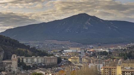 Panorámica de Estella en la que puede verse Ayegui al fondo