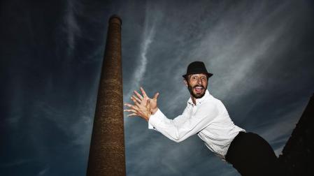 Txus Eguilaz presenta hoy en Pamplona un nuevo espectáculo, dentro del Festival NAK.