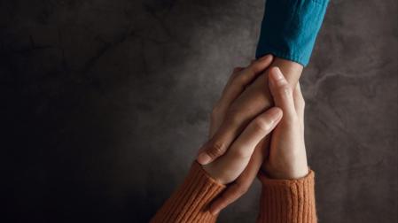 En España, por ejemplo, once personas mueren cada día por suicidio
