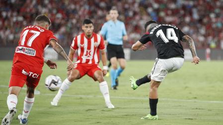 Rubén García dispara a puerta al cuarto de hora. Ahí cambió el guion del partido