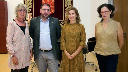 Reunión de Hualde con representantes de la Asociación de Familiares de Alzheimer y otras Demencias de Navarra (AFAN)