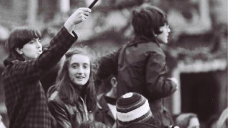 Un fragmento de la portada del libro 'Beste mundo bat nahi genuen. Nafarroako ezker iraultzailea, 1970-1979” (“Queríamos otro mundo. La izquierda revolucionaria en Navarra, 1970-1979”)