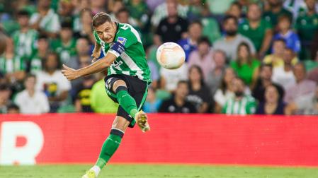 Con este espectacular golpeo anotó Joaquín el segundo tanto del Betis