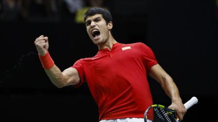Carlos Alcaraz celebra la victoria ante Soonwoo Kwon en la Copa Davis