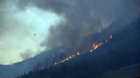 Fotos del incendio en el monte Ezkaba. /