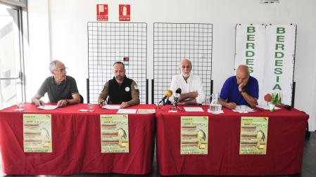 Desde la izda., Juanjo de Carlos García, Fernando Gómez Velasco, Mauricio Olite y José Ignacio Intxaurrondo en la presentación ayer de la Semana de la Fauna Salvaje