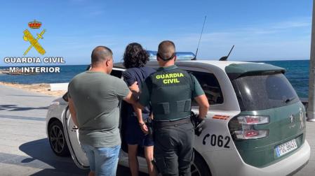 Uno de los detenidos por la violación múltiple a una joven en Torrevieja