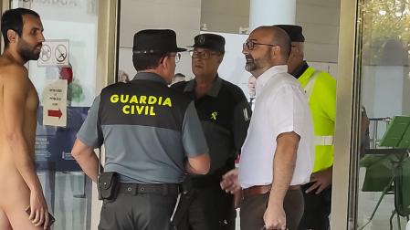 Un hombre ha tratado sin éxito este martes de acceder completamente desnudo a los juzgados de Valencia para asistir a un juicio por exhibicionismo en la vía de lo Contencioso-Administrativo