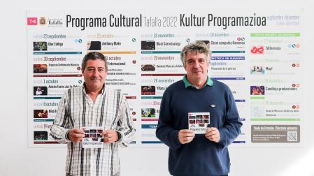 Pedro Leralta (izda.) y Atxu Ayerra en la presentación