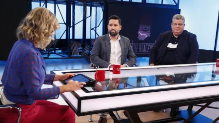 Mikel Navarro, en el centro, junto a la presentadora del programa, Mara Peterssen, y el invitado Raúl Ortega