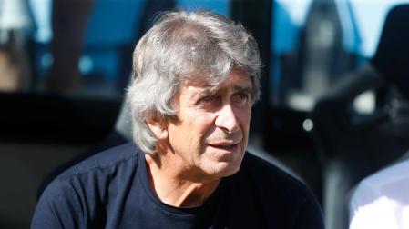 El entrenador del Real Betis, Manuel Pellegrini, durante un partido ante el Celta de Vigo