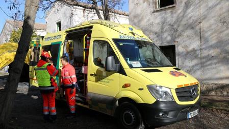 Efectivos del Centro de Emergencias Sanitarias 061