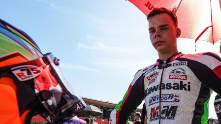 Imagen del piloto neerlandés Victor Steeman antes de una carrera del Mundial de Supersport 300

WORLD SBK

12/10/2022