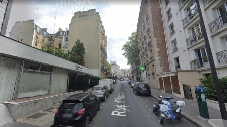 El cadáver fue hallado por un indigente en la calle Hautpoul pocas horas después de que los progenitores denunciaran su desaparición