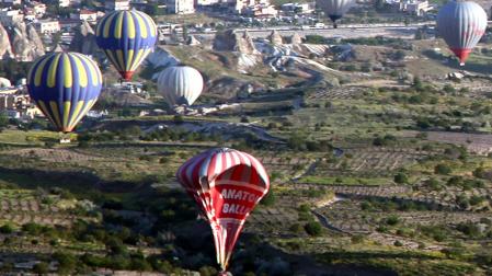 Un globo cae en la Capadocia cerca de Neveshir en un accidente ocurrido en 213 en el que murieron dos turistas brasileños
