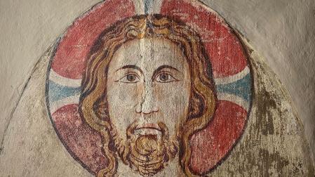 'Cristo', una de las obras de Juan de Oliver, que ha viajado a Francia