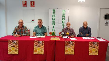 Desde la izda., Javier de Carlos; Javier del Castillo, Mauricio Olite y José Ignacio Intxaurrondo