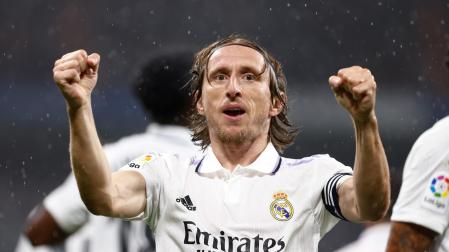 Luka Modric celebra uno de los goles del partido ante el Sevilla