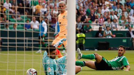 Griezmann anota su segundo gol frente al Betis