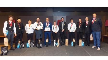 Jurado y premiados en el XL Concurso de Coctelería de Navarra