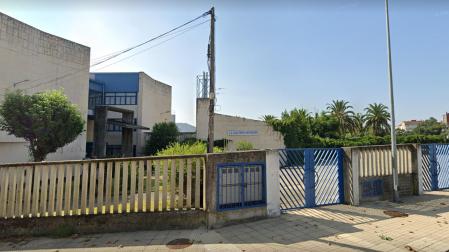 Exterior del instituto Julio Prieto Nespereira