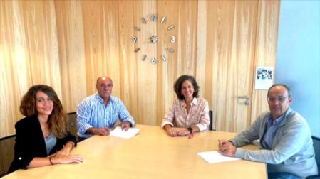Eva Itoiz (gerente de UCAN), José Mª Martínez (presidente de UCAN), Itziar Gómez (consejera de Desarrollo Rural y Medio Ambiente) y el director general de Desarrollo Rural, Fernando Santafé