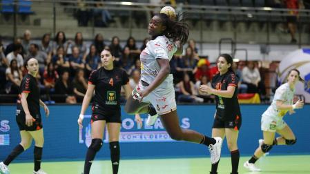 La selección española femenina de balonmano venció (34-23) este sábado a Egipto