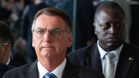 El presidente brasileño, Jair Bolsonaro, en la rueda de prensa en la que se pronunció sobre los resultados electorales, pero sin aludir a la victoria de Lula da Silva