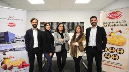 Equipo directivo. Por la izda: Mario Beni, Jenny Beni, Nuria Díaz, Chelo Solans y Sergio Beni Solans