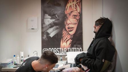 La Sala de Exposiciones de Baluarte de Pamplona acoge este sábado y hasta mañana, domingo, el Pamplona Tattoo Expo,