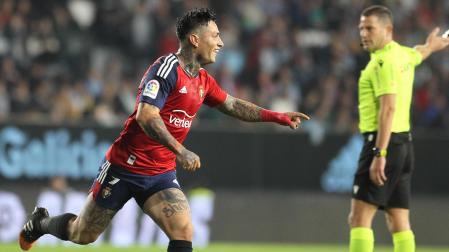 El Chimy Ávila celebra uno de sus goles en Vigo