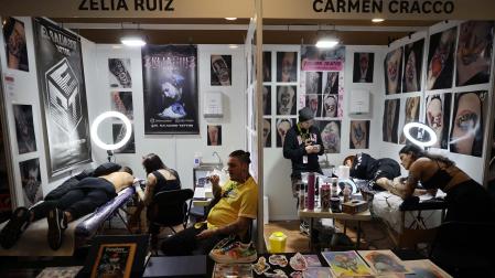 Imágenes del salón del tatuaje en Baluarte