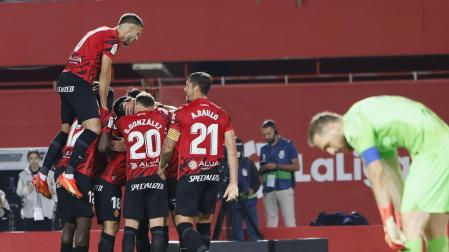 Los jugadores del Mallorca celebran el gol ante el Atlético de Madrid