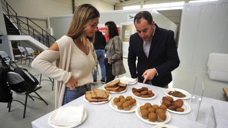 Galletas y magdalenas con harina de grillo