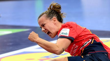 La española Silvia Arderius Martin celebra un gol