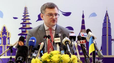 El ministro de Exteriores de Ucrania, Dmytro Kuleba, en la cumbre de la Asociación de Naciones del Sudeste Asiático (ASEAN)