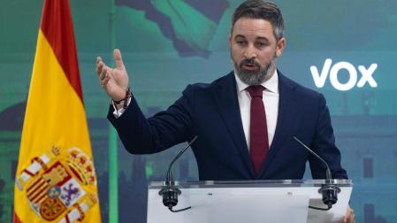 El líder de Vox, Santiago Abascal, ofrece una rueda de prensa en la sede nacional de Vox