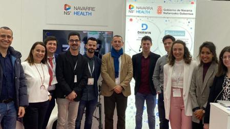 Representantes de empresas navarras junto a Manuel Ledesma Sánchez, consejero económico y comercial de la Oficina Económica y Comercial de España en Düsseldorf (en el centro de marrón) y su equip