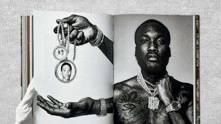 Interior del libro 'Ice Cold' (Taschen), que analiza la unión de raperos y joyas