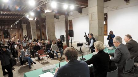 Fernando Sesma, María García Barberena, Enrique Maya y Javier Labairu presidieron la Mesa General de los Sanfermines en la Ciudadela