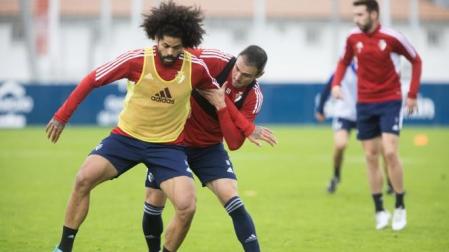 Los jugadores rojillos, este viernes en Tajonar