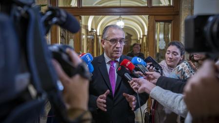 El alcalde Enrique Maya durante su comparecencia ante los medios este miércoles