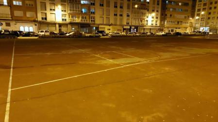 Pista deportiva para la que piden la instalación de las dos canastas que faltan