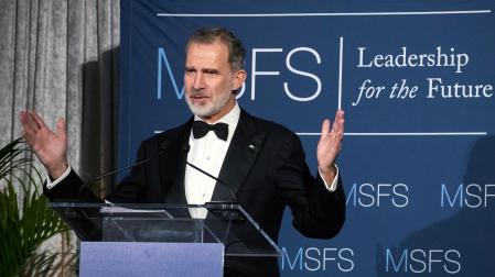 El rey Felipe VI, durante su discurso en la cena de gala del centenario del Master of Science in Foreign Service (MSFS), en la Universidad de Georgetown, en Washington