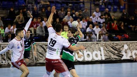 Imagen de un momento del partido disputado en Logroño