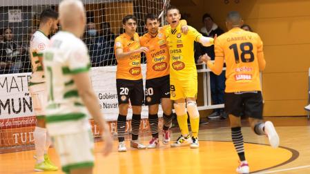 Los jugadores del Aspil celebran uno de los 5 tantos que marcaron este sábado al Córdoba en Tudela